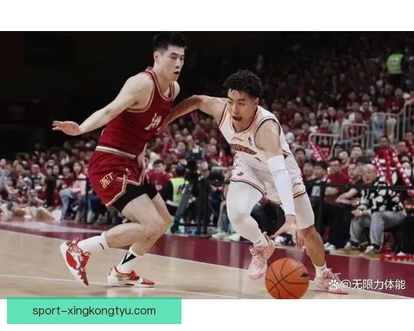 上海备战广州多人加练弗格回暖